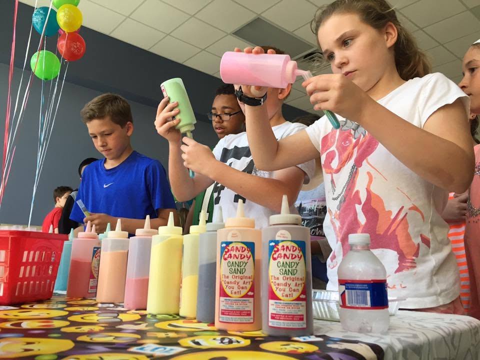 Edible sand art kits for schools, camps, fairs & events — profitable, fun, unforgettable.